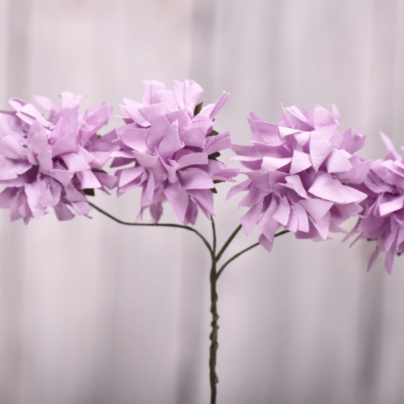 Μπουκέτο με λιλά μικρολούλουδα