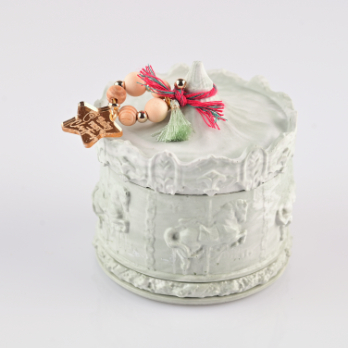 Αρωματικό κερί-γούρι πορσελάνης Καρουζέλ 10×10 cm